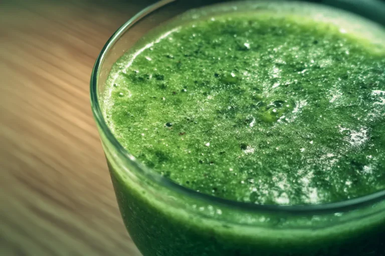 Grüner Smoothie zum Abnehmen mit Magnesium